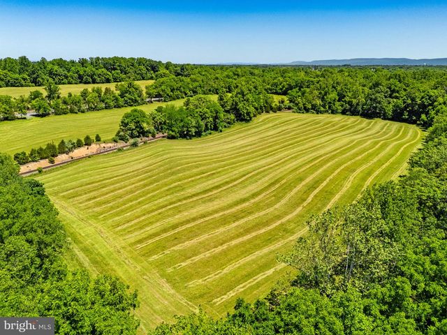 16318 CANAL RD, Sharpsburg, MD 21782