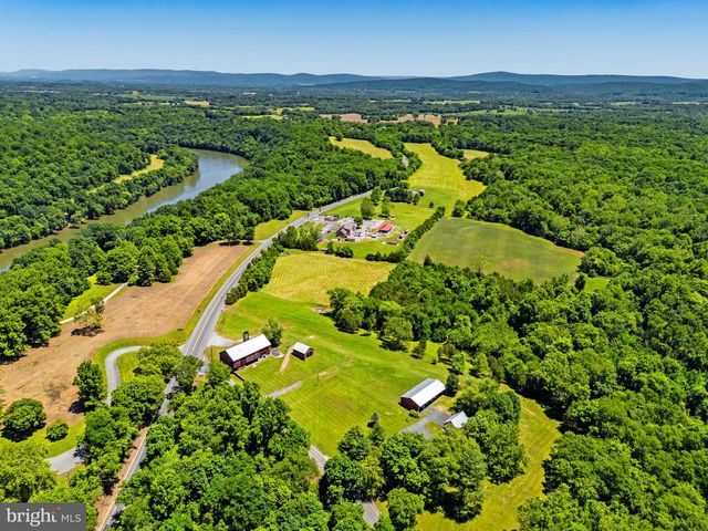 16318 CANAL RD, Sharpsburg, MD 21782