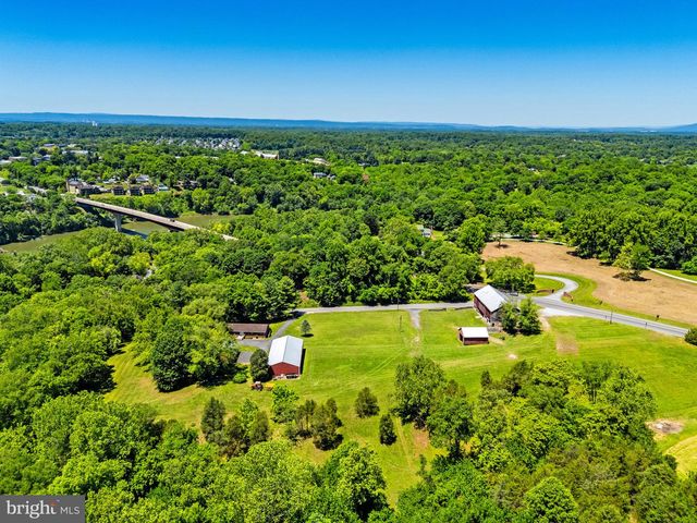 16318 CANAL RD, Sharpsburg, MD 21782