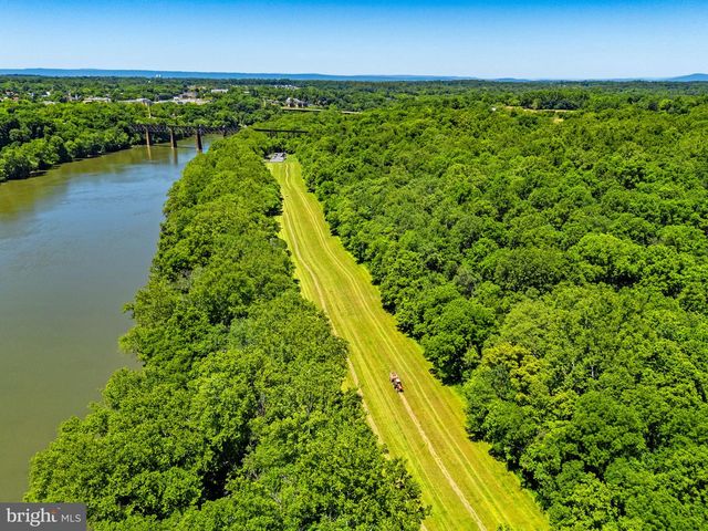 16318 CANAL RD, Sharpsburg, MD 21782