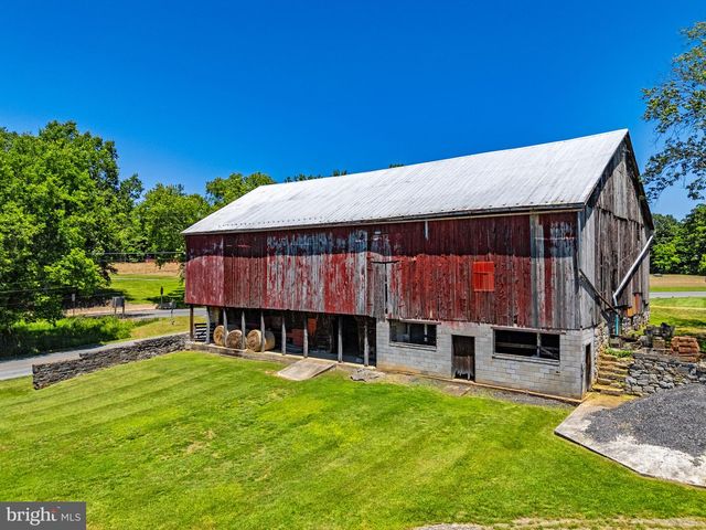 16318 CANAL RD, Sharpsburg, MD 21782
