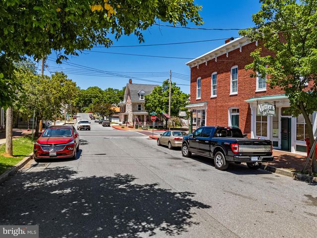 16318 CANAL RD, Sharpsburg, MD 21782