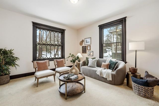 567 Howell Avenue, Cincinnati, OH 45220