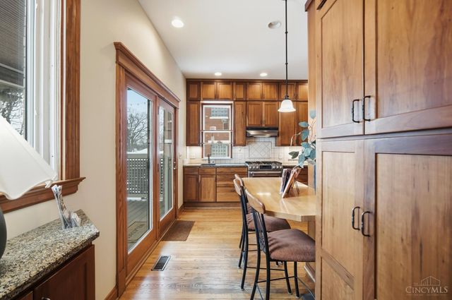 567 Howell Avenue, Cincinnati, OH 45220