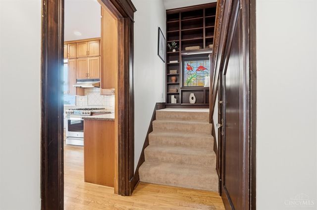 567 Howell Avenue, Cincinnati, OH 45220