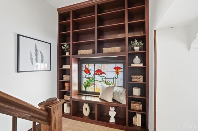 567 Howell Avenue, Cincinnati, OH 45220