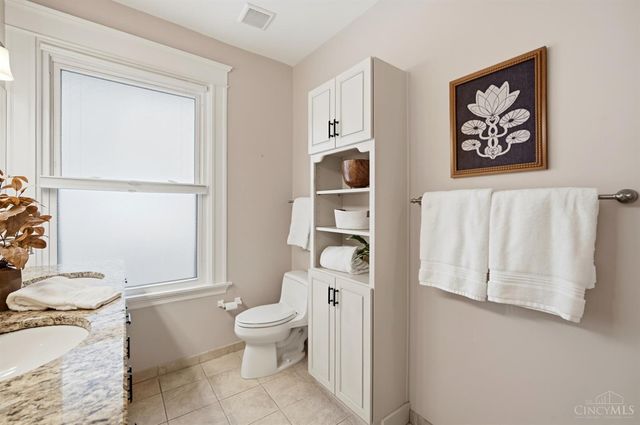 567 Howell Avenue, Cincinnati, OH 45220