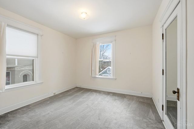 567 Howell Avenue, Cincinnati, OH 45220