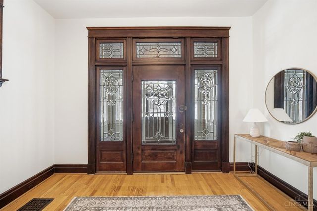 567 Howell Avenue, Cincinnati, OH 45220