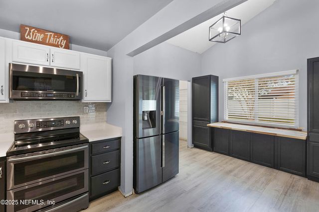 2475 WHITE HORSE Road W, Jacksonville, FL 32246