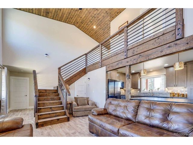 102 Yucca Ln, Westcliffe, CO 81252