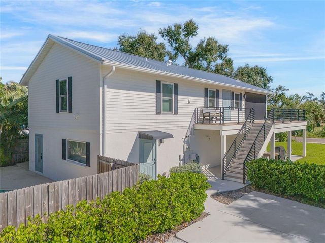 38 W BAY STREET, Osprey, FL 34229