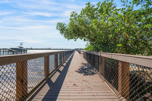 38 W BAY STREET, Osprey, FL 34229