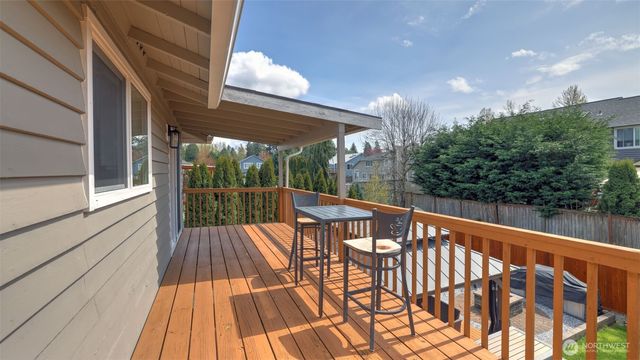 950 Anacortes Court NE, Renton, WA 98059