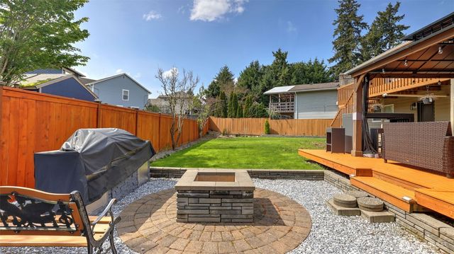 950 Anacortes Court NE, Renton, WA 98059