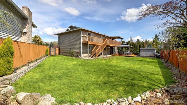 950 Anacortes Court NE, Renton, WA 98059