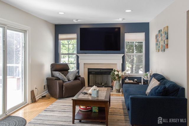 22 Ginger Drive, Edison, NJ 08837