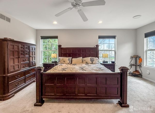 22 Ginger Drive, Edison, NJ 08837