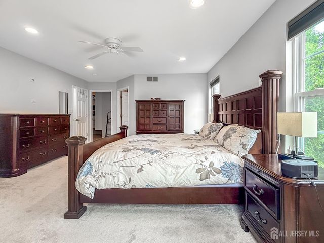 22 Ginger Drive, Edison, NJ 08837