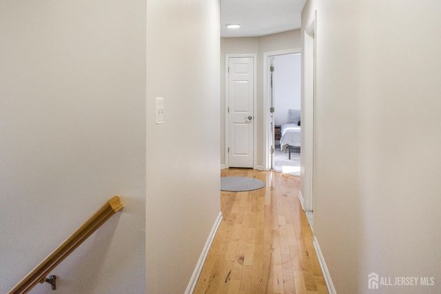 22 Ginger Drive, Edison, NJ 08837