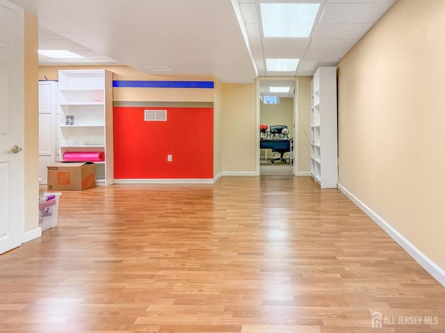 22 Ginger Drive, Edison, NJ 08837