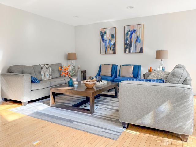 22 Ginger Drive, Edison, NJ 08837