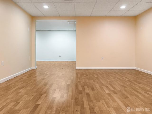 22 Ginger Drive, Edison, NJ 08837