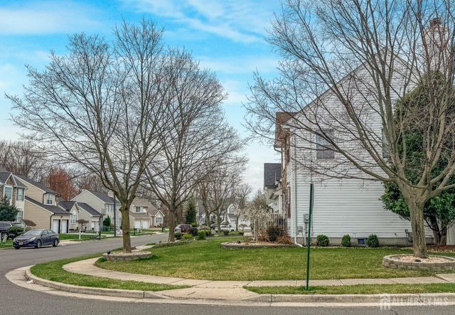 22 Ginger Drive, Edison, NJ 08837