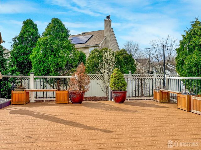 22 Ginger Drive, Edison, NJ 08837