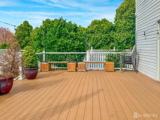 22 Ginger Drive, Edison, NJ 08837