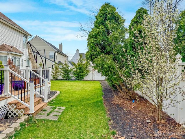 22 Ginger Drive, Edison, NJ 08837