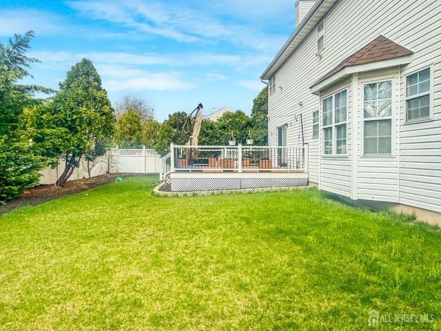 22 Ginger Drive, Edison, NJ 08837