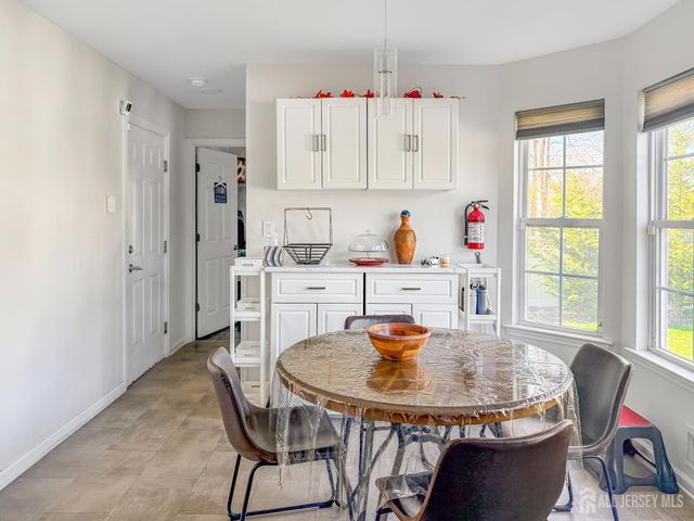 22 Ginger Drive, Edison, NJ 08837