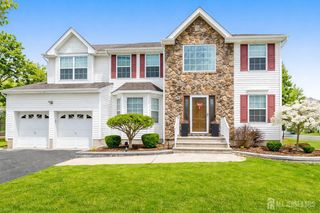 22 Ginger Drive, Edison, NJ 08837