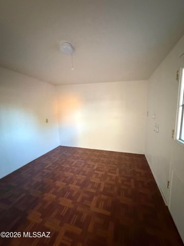 8175 E 20th Street, Tucson, AZ 85710