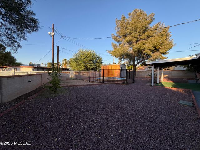 8175 E 20th Street, Tucson, AZ 85710