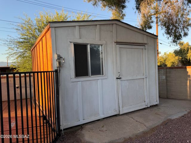 8175 E 20th Street, Tucson, AZ 85710