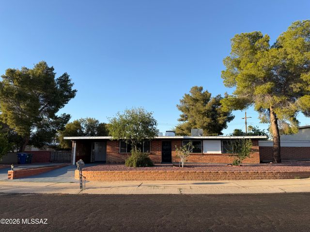 8175 E 20th Street, Tucson, AZ 85710