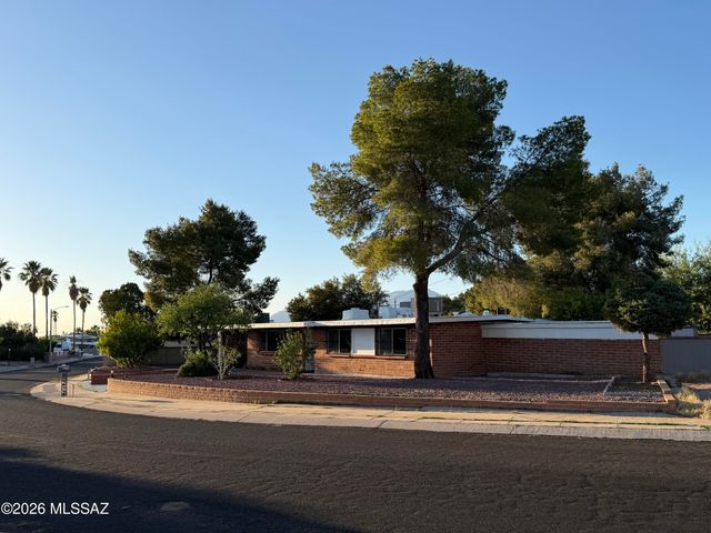 8175 E 20th Street, Tucson, AZ 85710