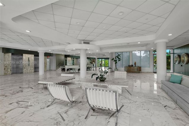 5055 Collins Ave 11C, Miami Beach, FL 33140