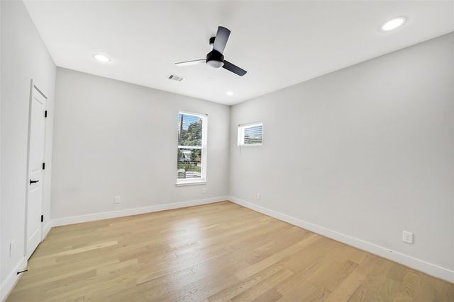 2206 Lou Ellen Lane C, Houston, TX 77018