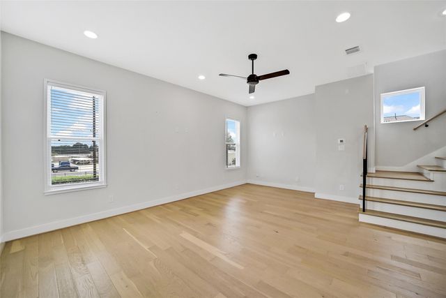 2206 Lou Ellen Lane C, Houston, TX 77018