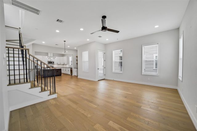 2206 Lou Ellen Lane C, Houston, TX 77018