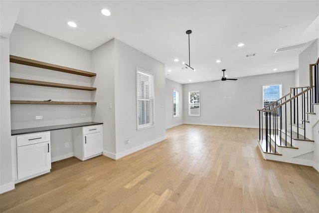 2206 Lou Ellen Lane C, Houston, TX 77018