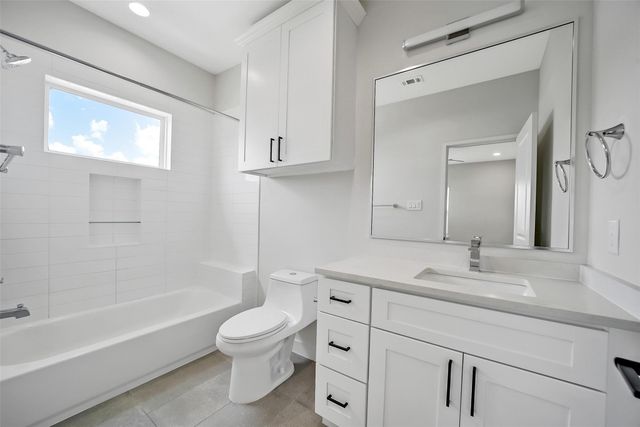 2206 Lou Ellen Lane C, Houston, TX 77018