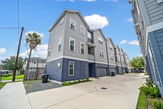 2206 Lou Ellen Lane C, Houston, TX 77018