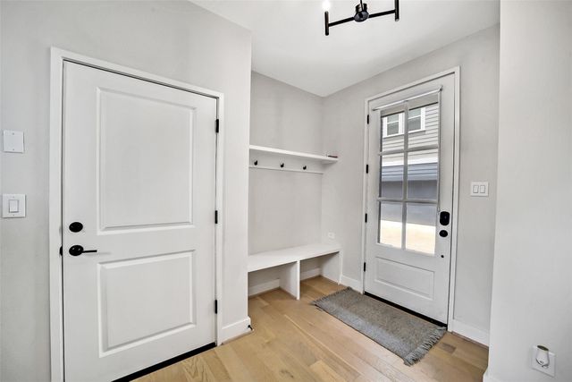 2206 Lou Ellen Lane C, Houston, TX 77018