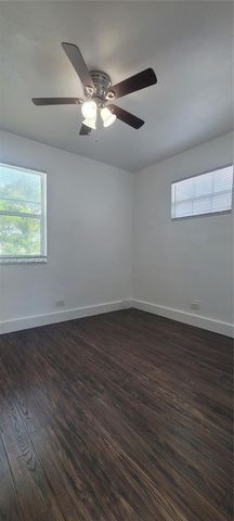 1335 SW 8th St 3, Miami, FL 33135