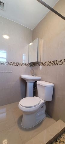 1335 SW 8th St 3, Miami, FL 33135