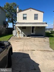 9102 HINTON AVE, Baltimore, MD 21219